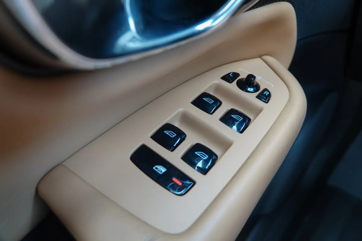 T8 Twin Engine 408Pk Aut. | Plug In Hybrid | AWD | Inscription | 7-Persoons | Panoramadak | Luchtvering | Achteruitrijcamera | 21'' | Ember Black