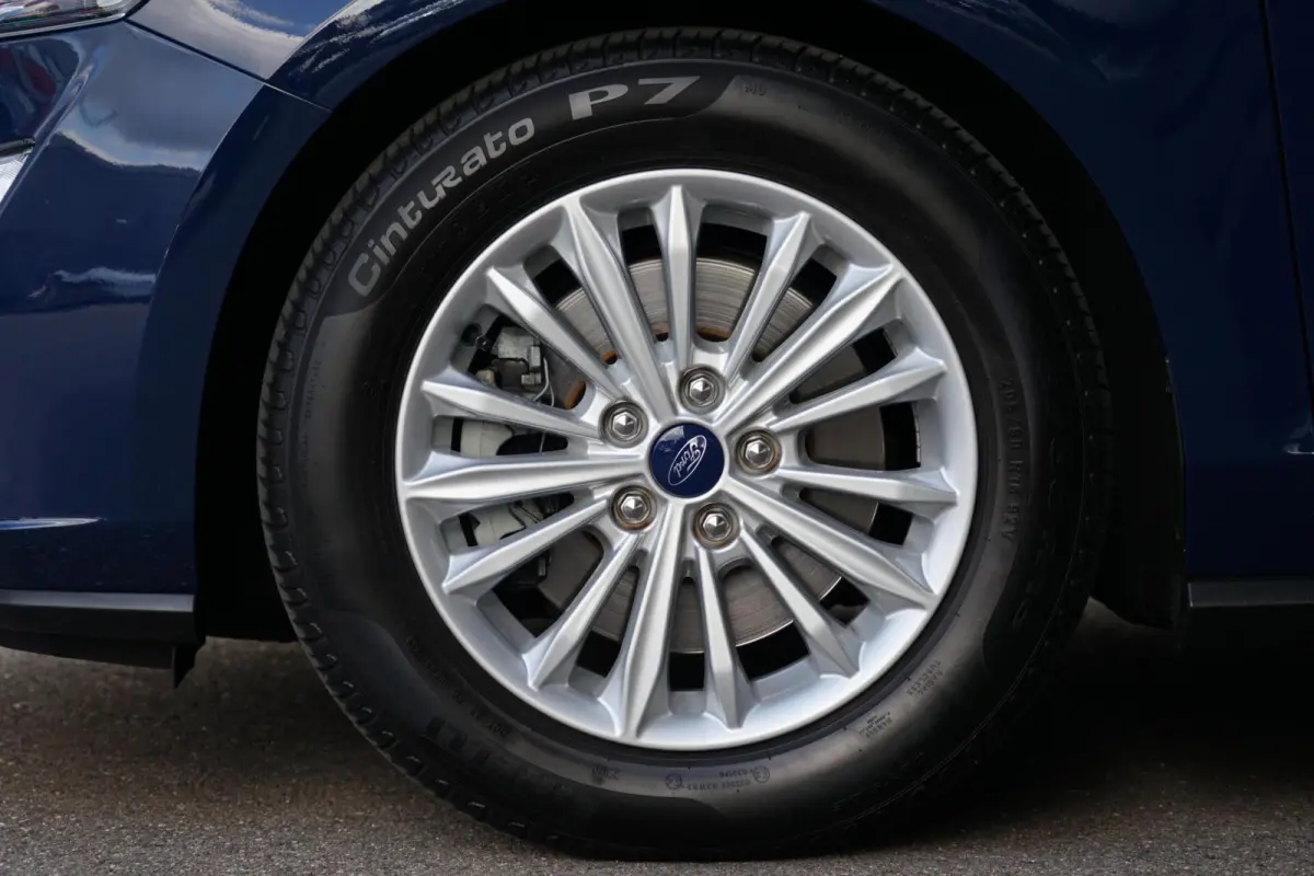 1.0 EcoBoost Titanium Business, NL, keyless