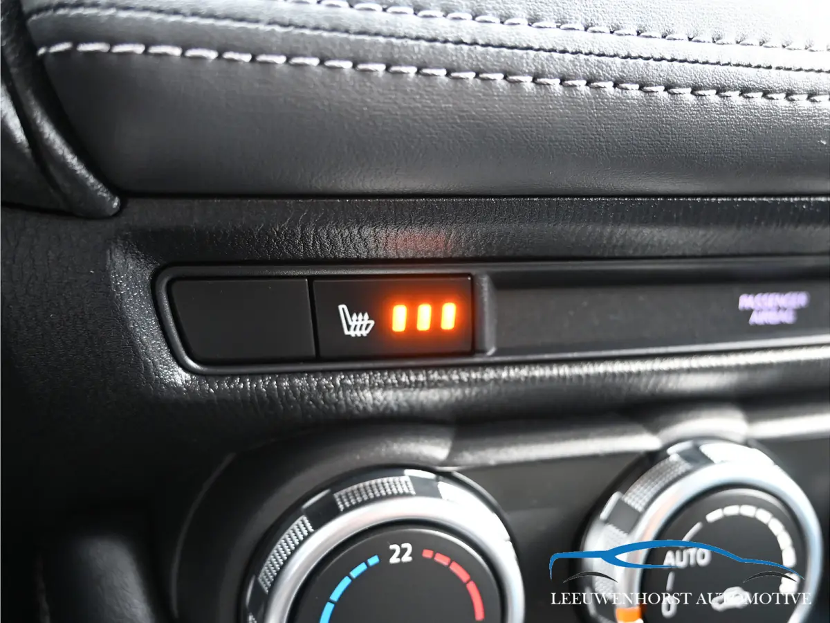 2.0 SkyActiv-G 121 Luxury BLIS, clima, cruise, camera, LED, 2x PDC, navi, zie omschrijving