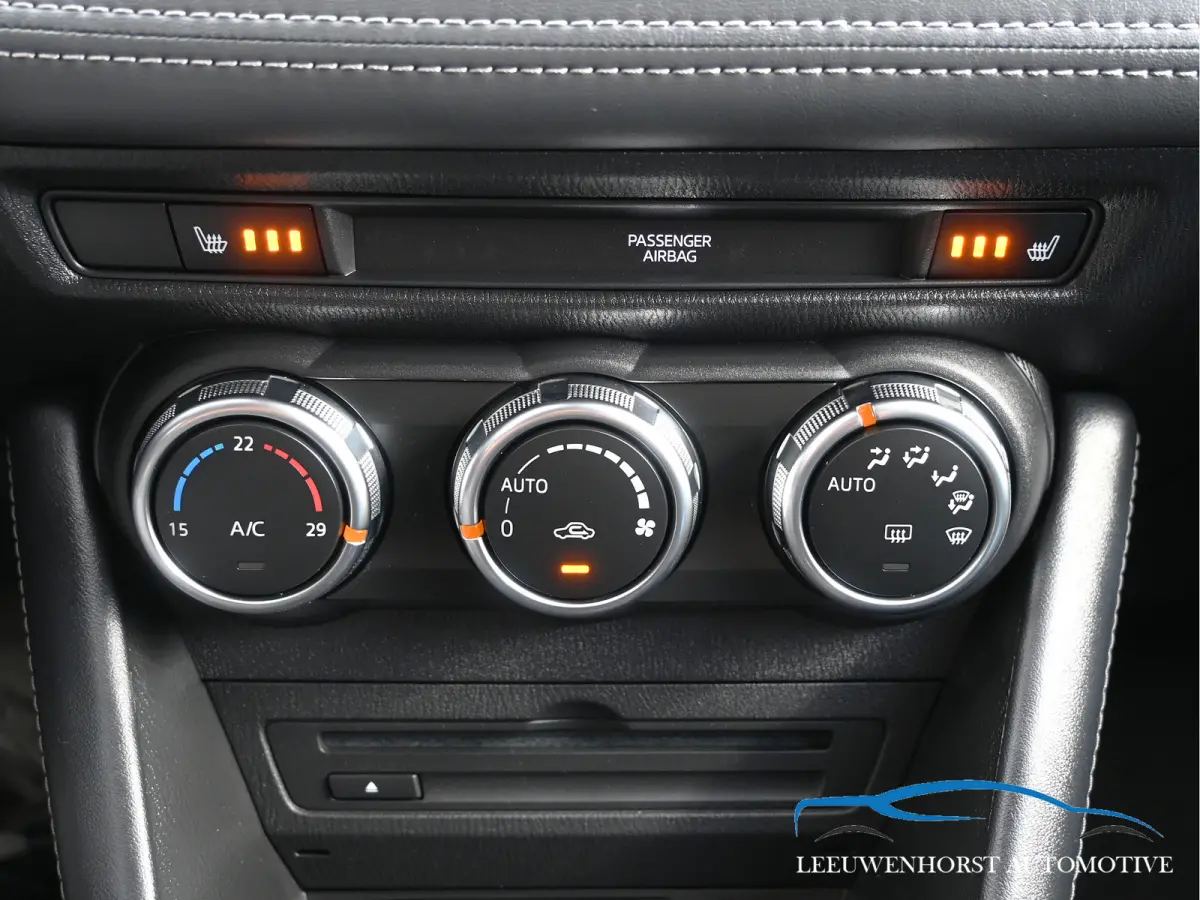 2.0 SkyActiv-G 121 Luxury BLIS, clima, cruise, camera, LED, 2x PDC, navi, zie omschrijving