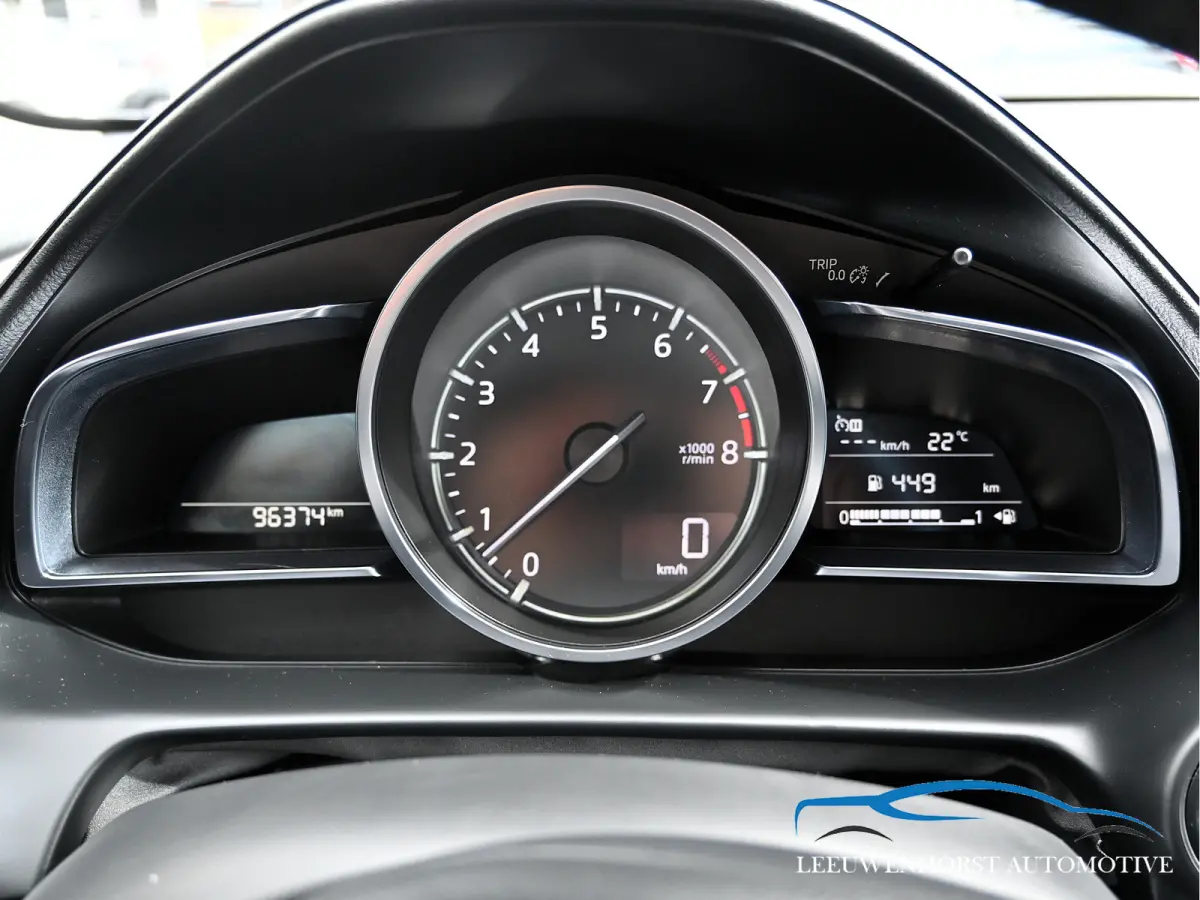 2.0 SkyActiv-G 121 Luxury BLIS, clima, cruise, camera, LED, 2x PDC, navi, zie omschrijving