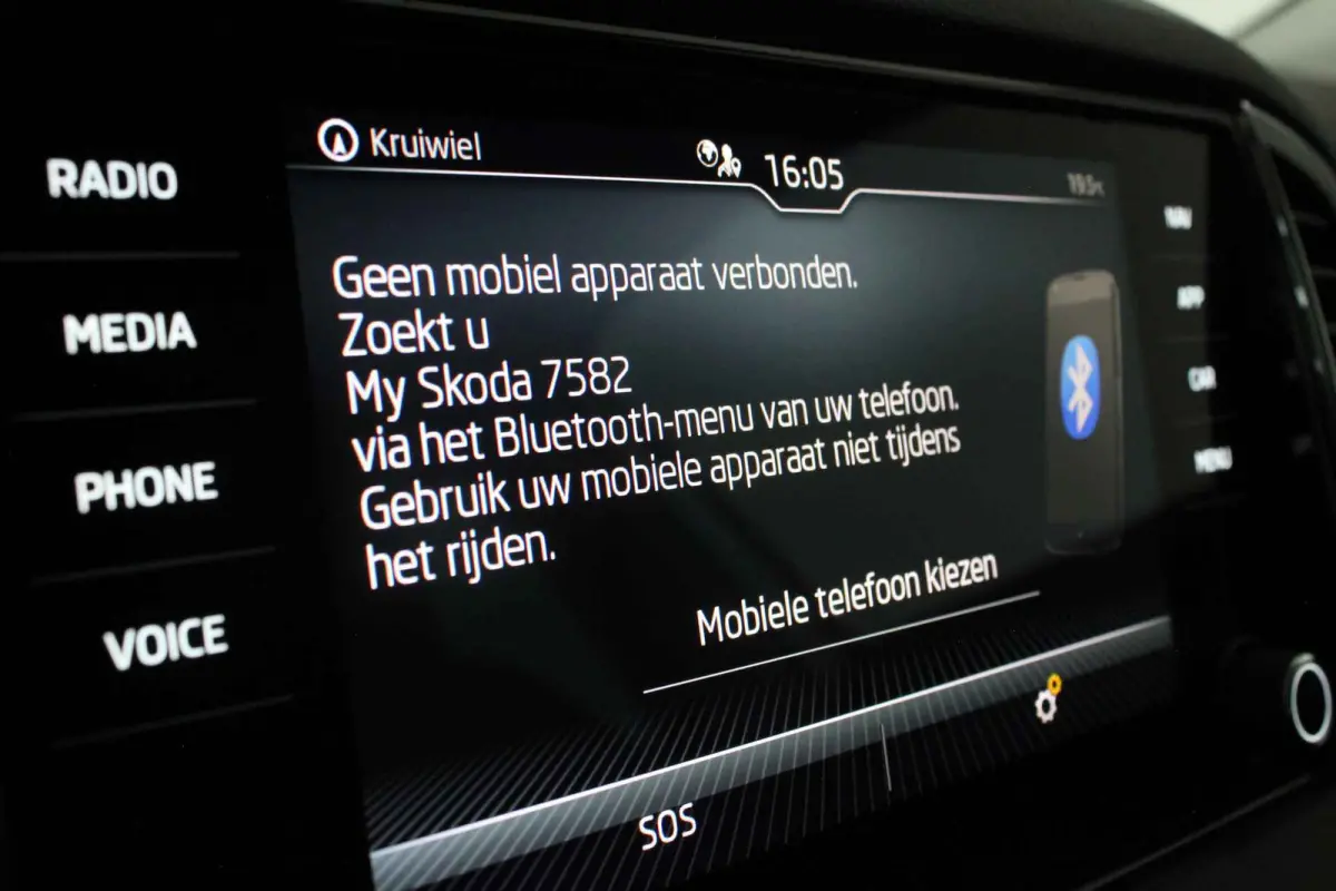 1.0 TSI Business Edition > Camera/Navi/Comfort-pakket/keyless...