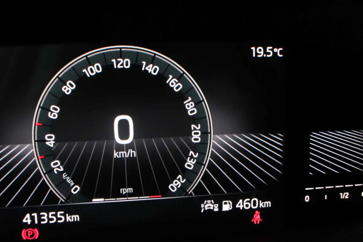1.0 TSI Business Edition > Camera/Navi/Comfort-pakket/keyless...