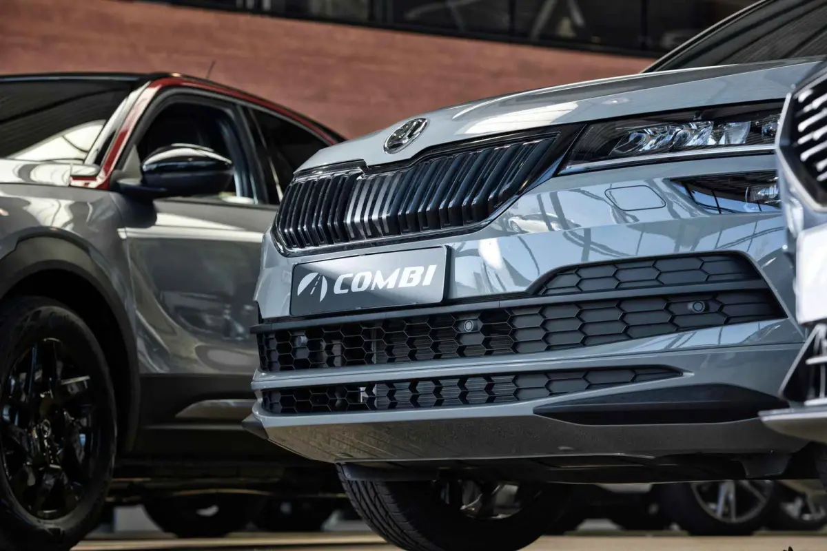 1.0 TSI Business Edition > Camera/Navi/Comfort-pakket/keyless...