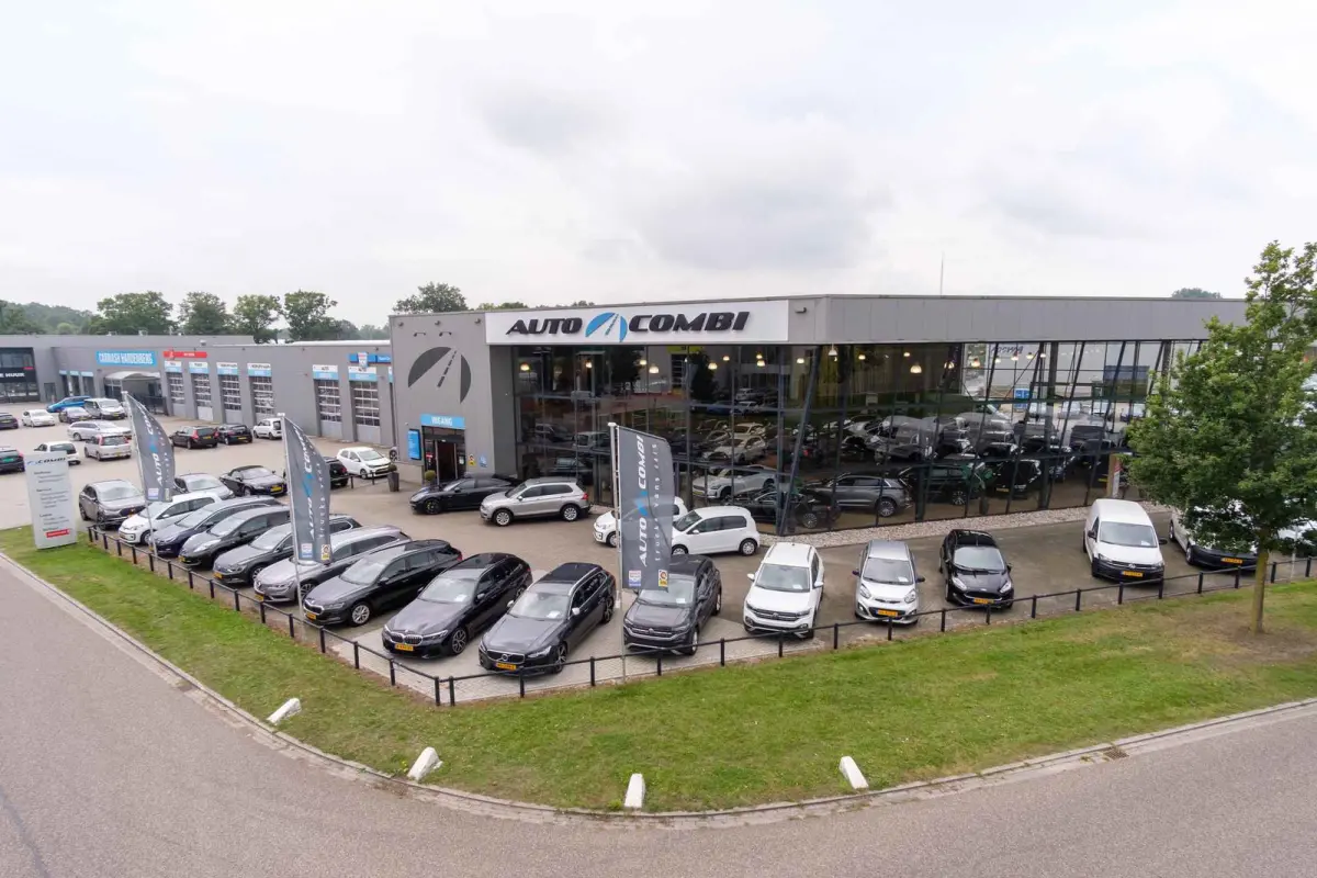 1.0 TSI Business Edition > Camera/Navi/Comfort-pakket/keyless...