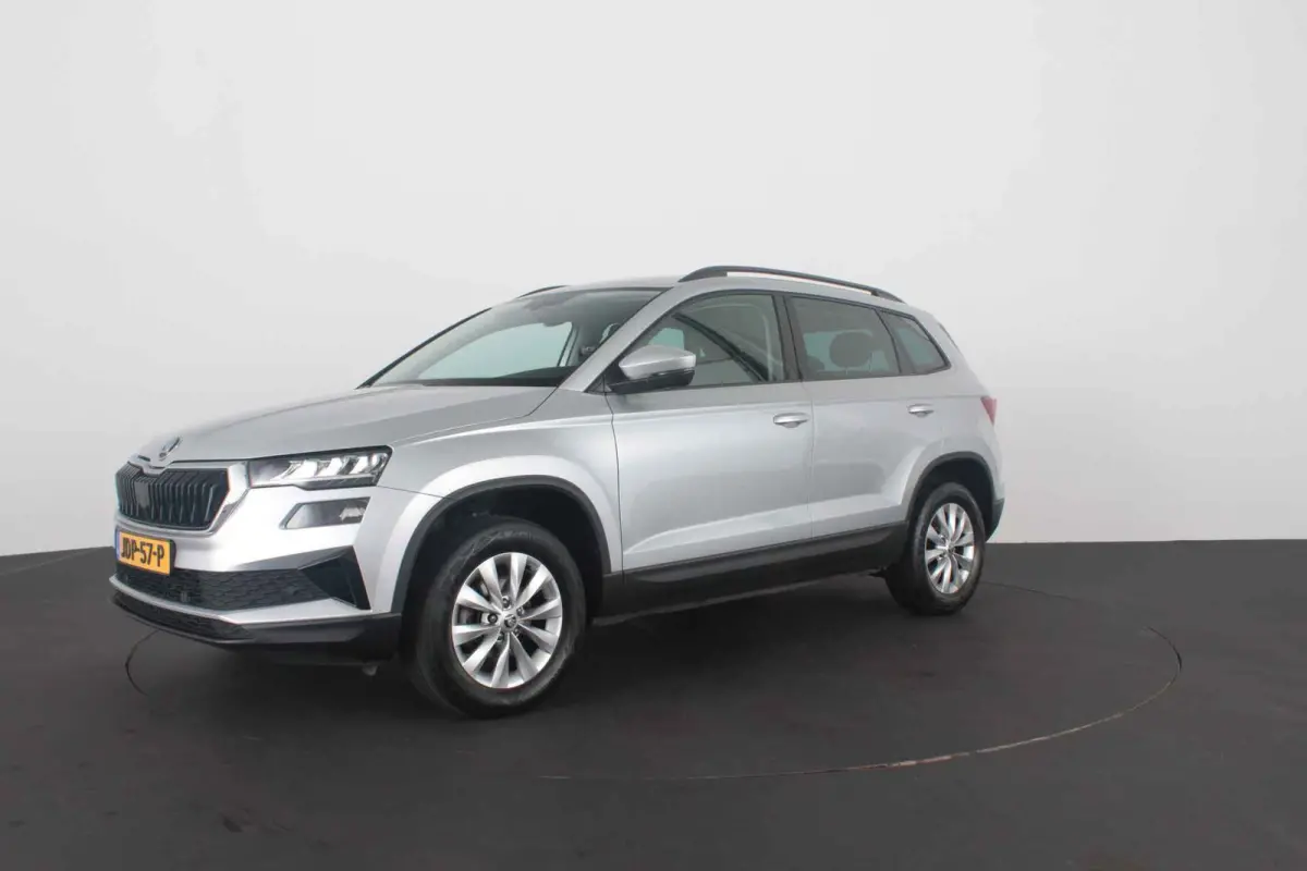 1.0 TSI Business Edition > Camera/Navi/Comfort-pakket/keyless...