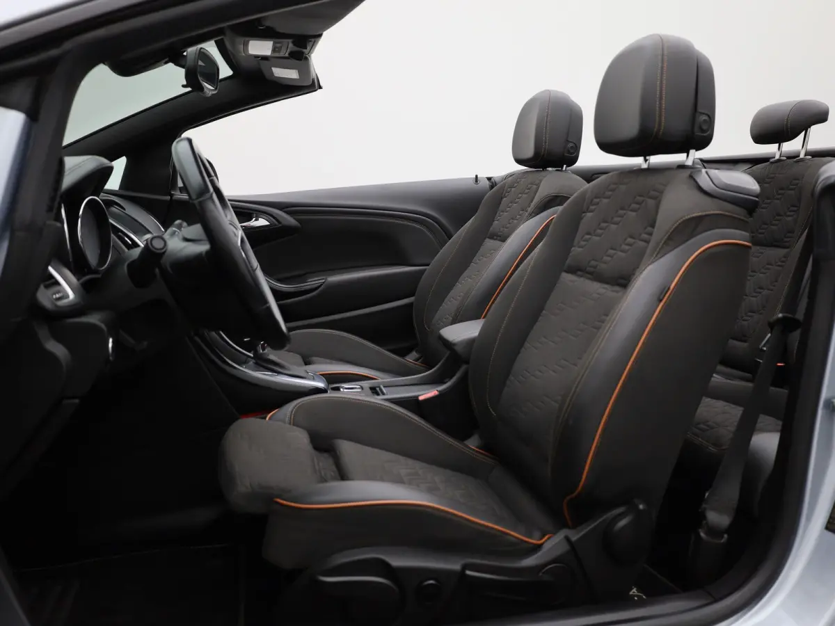 1.6 Turbo 170Pk Aut. Innovation | Parkeersensoren V&A | AGR-Stoelen | Navi | Prijs Rijklaar!!