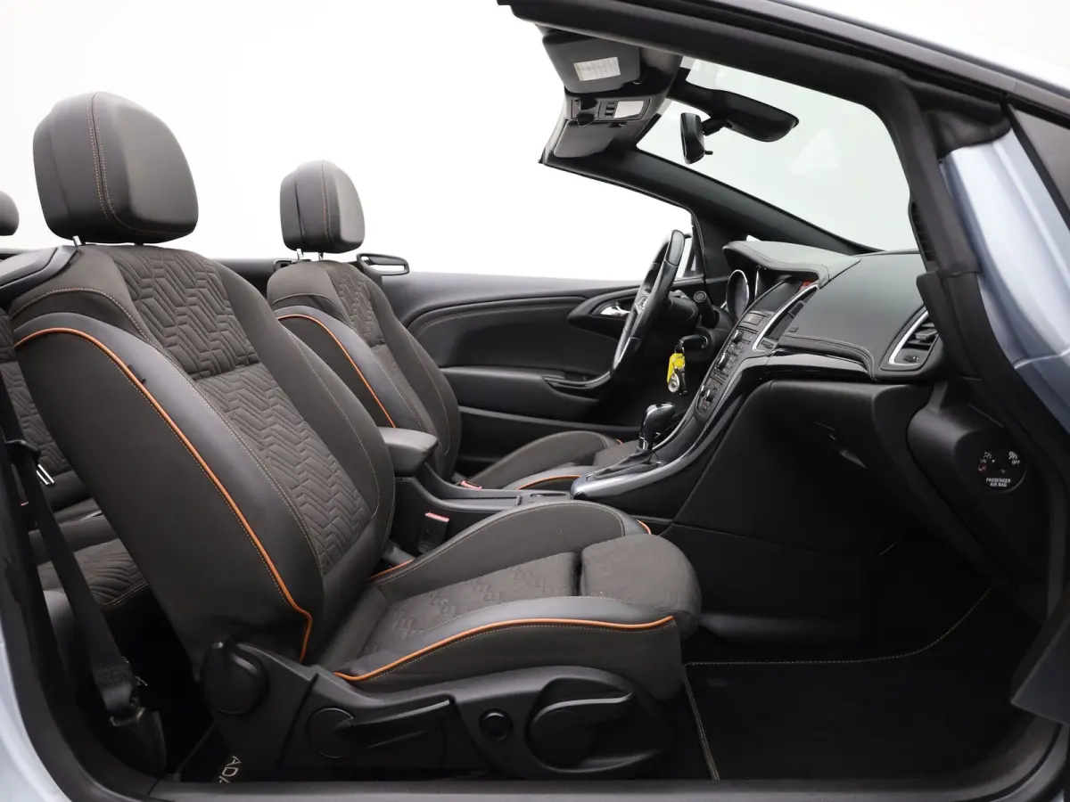 1.6 Turbo 170Pk Aut. Innovation | Parkeersensoren V&A | AGR-Stoelen | Navi | Prijs Rijklaar!!