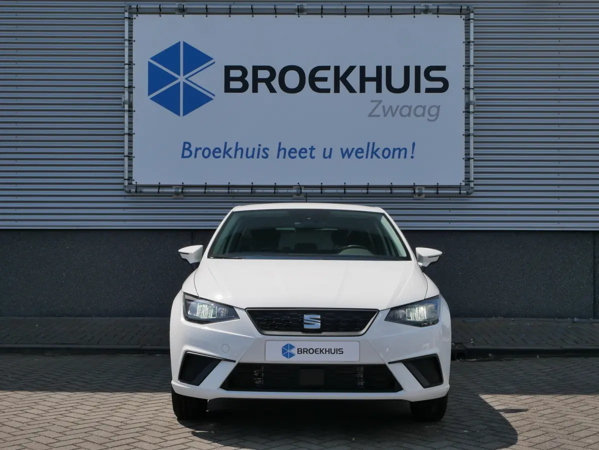 Style | Automatisch dimmende binnenspiegel | Buitenspiegels elektrisch verstelbaar | Koplampverlichting LED