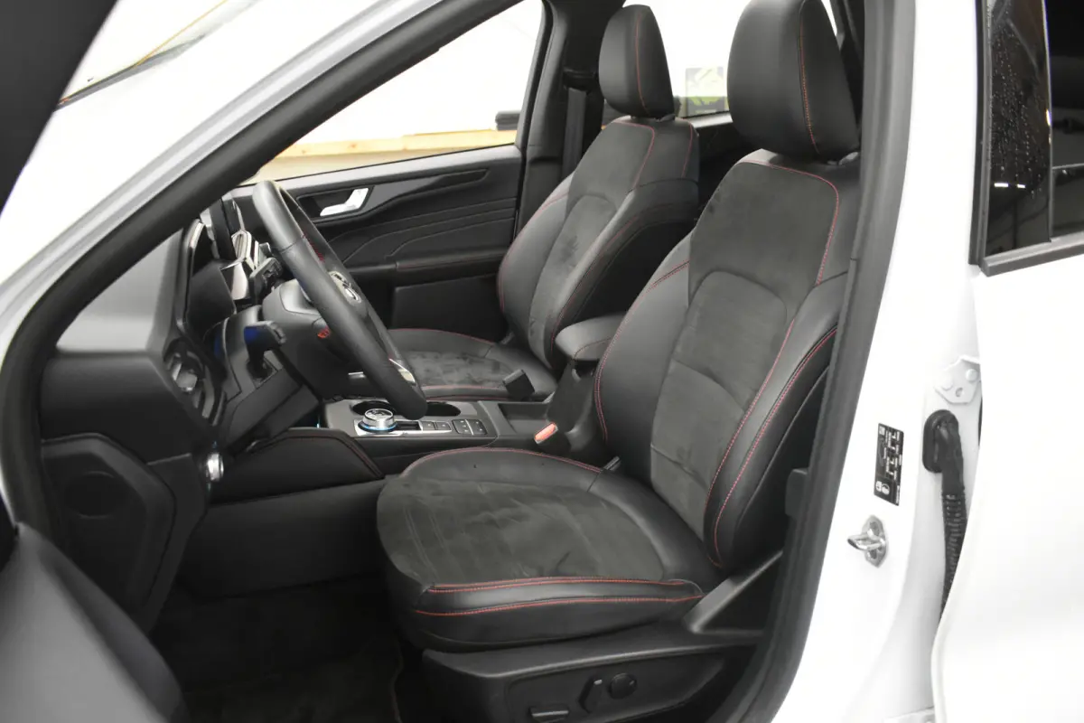 2.5 PHEV ST-Line X Head-Up Panoramadak B&O Sound Camera Leder 19" El aKlep
