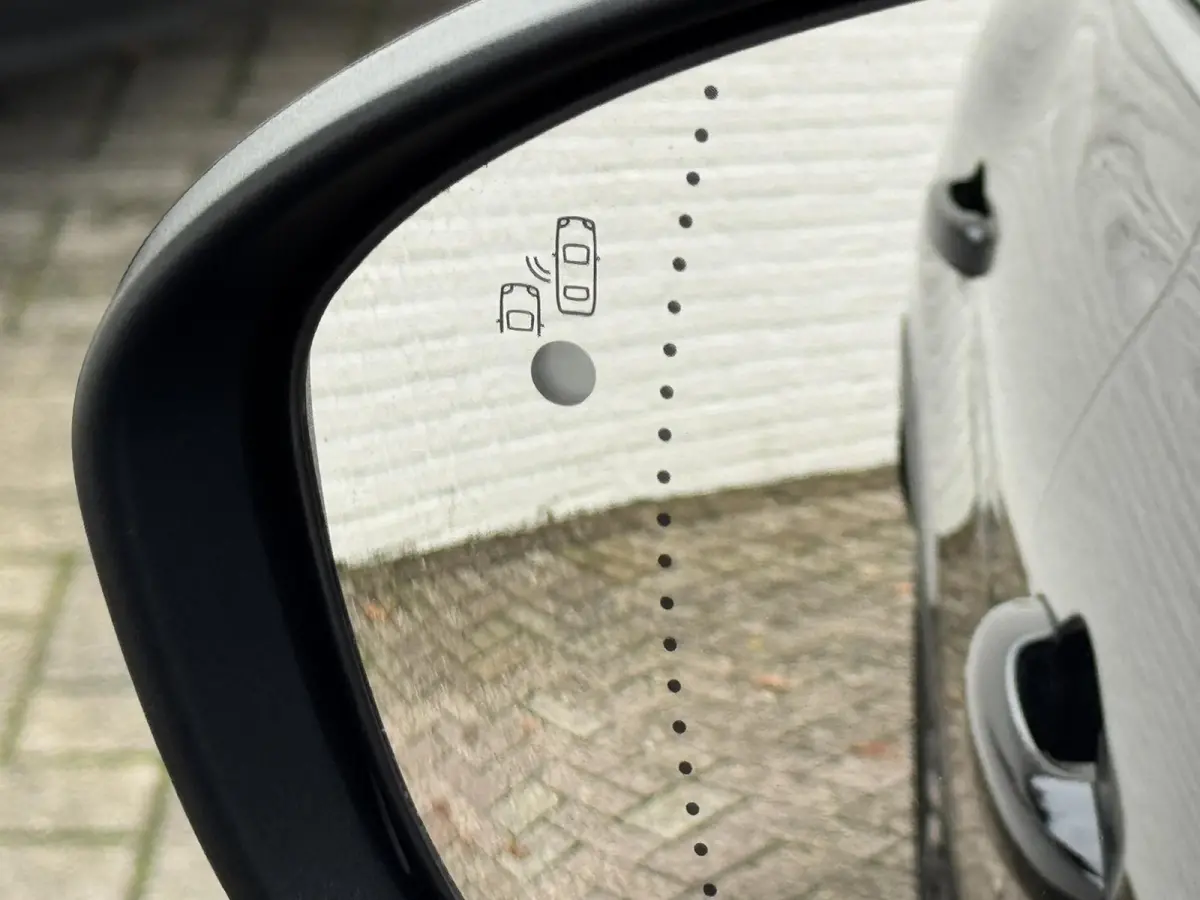 1.3 TCe 140 Adaptive cruise Climate control Keyless LED Navigatie Apple/Android Achteruitrijcamera Dodehoekdetectie