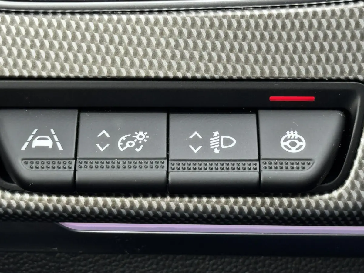 1.3 TCe 140 Adaptive cruise Climate control Keyless LED Navigatie Apple/Android Achteruitrijcamera Dodehoekdetectie