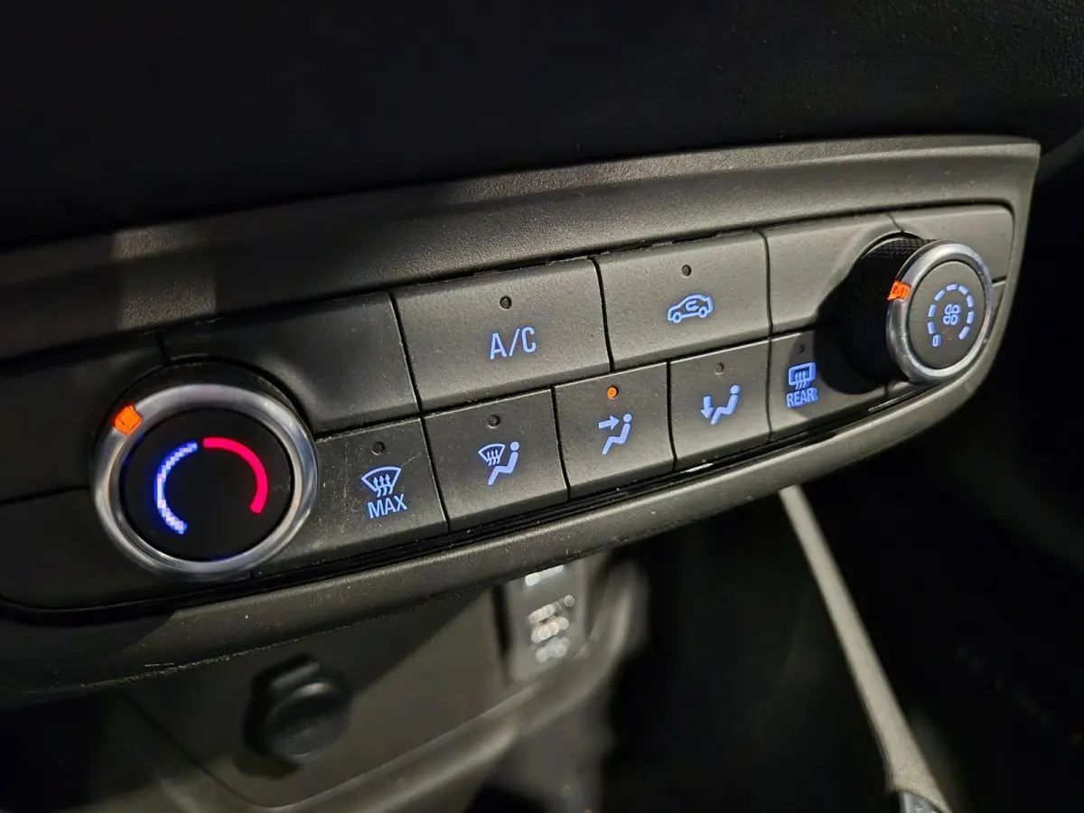 1.2 Turbo Edition - 110 pk - Airco - Navigatie - Camera - Cruise - Incl BTW