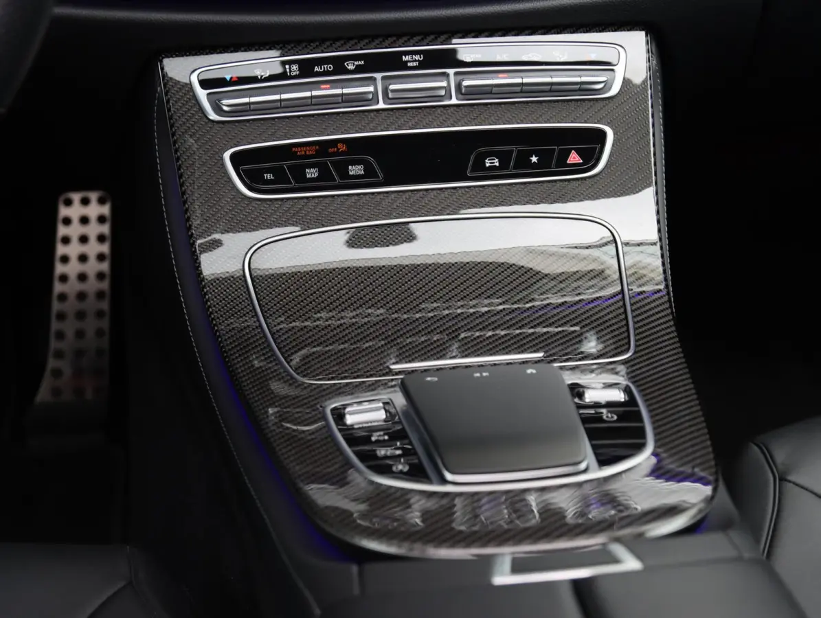 450 4MATIC AMG Line | Carbon interieur