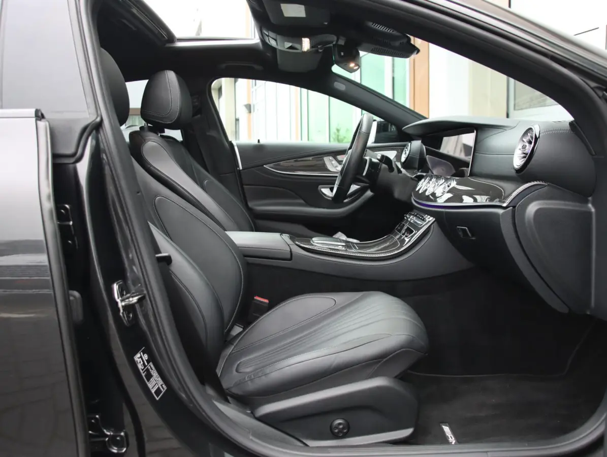 450 4MATIC AMG Line | Carbon interieur