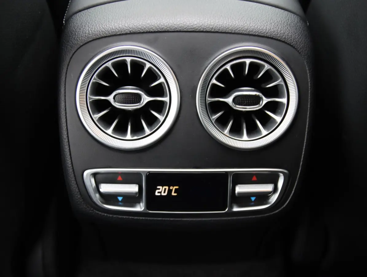 450 4MATIC AMG Line | Carbon interieur