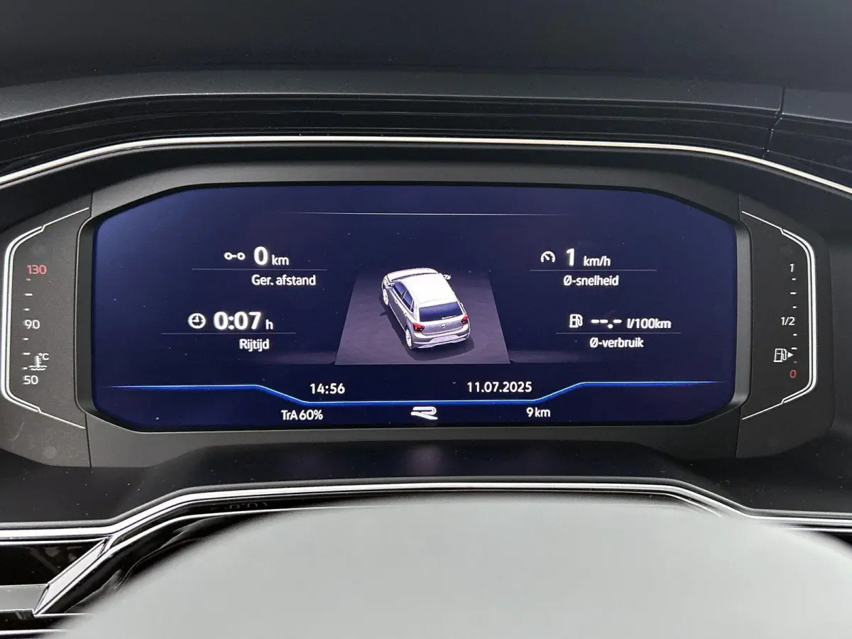 1.0 TSI R-Line Edition | Fysieke voorraad auto | Direct leverbaar | Panoramisch dak | LED Matrix koplampen | Stoelverwarming | Digitale cockpit pro | Achteruitrijcamera | Parkeersensoren |