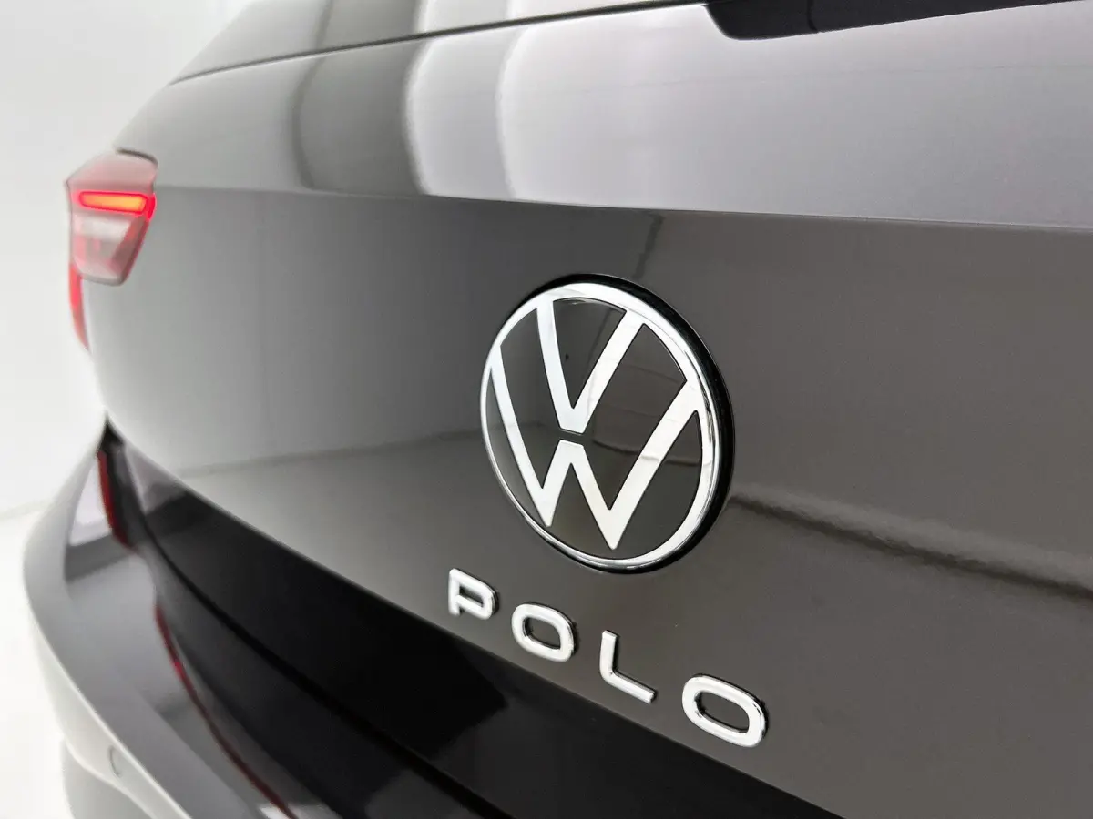 1.0 TSI R-Line Edition | Fysieke voorraad auto | Direct leverbaar | Panoramisch dak | LED Matrix koplampen | Stoelverwarming | Digitale cockpit pro | Achteruitrijcamera | Parkeersensoren |