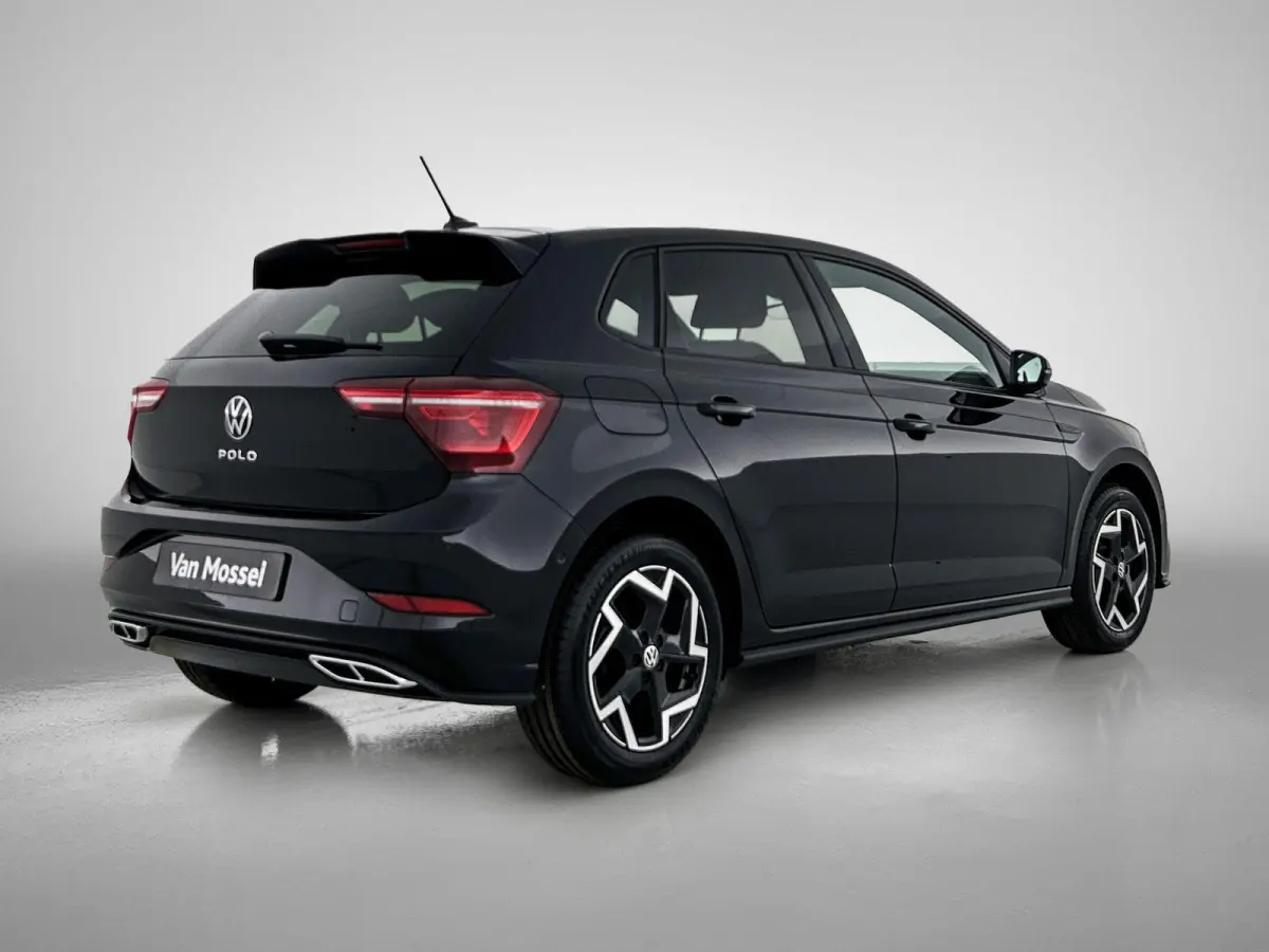 1.0 TSI R-Line Edition | Fysieke voorraad auto | Direct leverbaar | Panoramisch dak | LED Matrix koplampen | Stoelverwarming | Digitale cockpit pro | Achteruitrijcamera | Parkeersensoren |