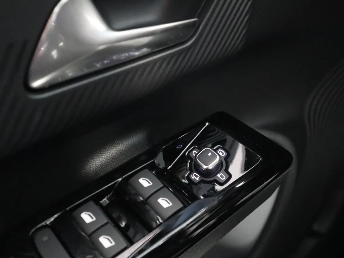 Hybrid 145 Max - FULL OPTIONS! - KOM NU PROEFRIJDEN IN HOORN EN MAAK EEN AFSPRAAK!