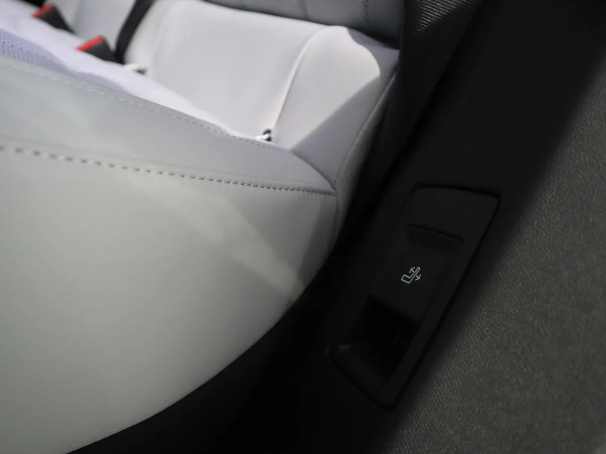 Hybrid 145 Max - FULL OPTIONS! - KOM NU PROEFRIJDEN IN HOORN EN MAAK EEN AFSPRAAK!