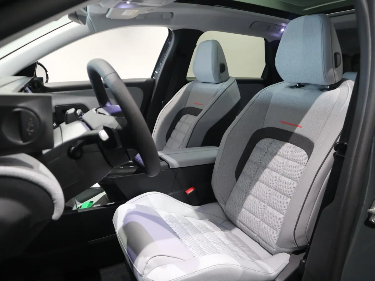 Hybrid 145 Max - FULL OPTIONS! - KOM NU PROEFRIJDEN IN HOORN EN MAAK EEN AFSPRAAK!