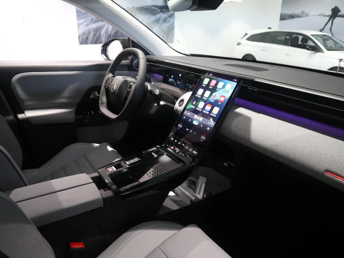 Hybrid 145 Max - FULL OPTIONS! - KOM NU PROEFRIJDEN IN HOORN EN MAAK EEN AFSPRAAK!