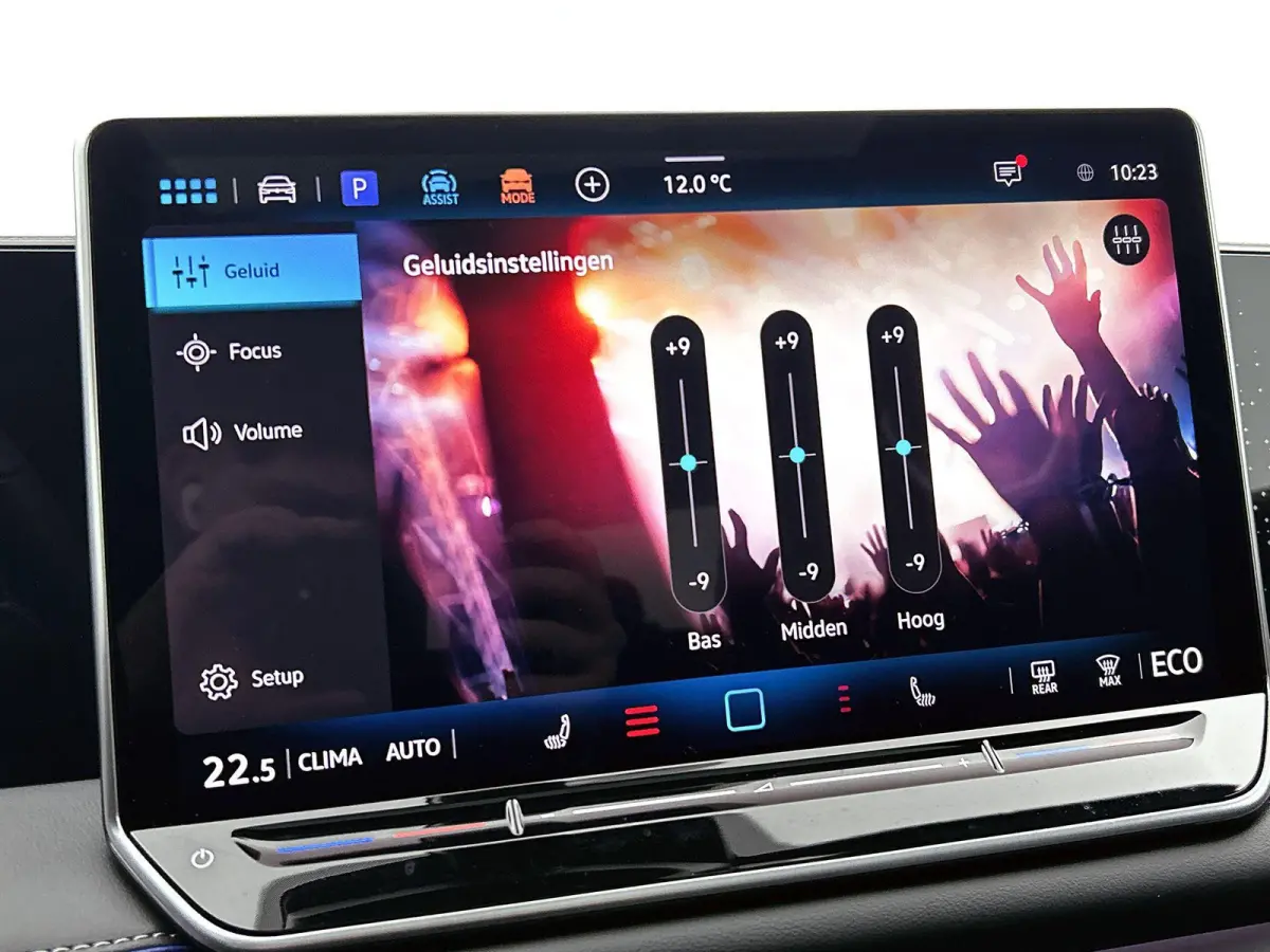 1.5 eHybrid R-Line Edition 204 PK Plug in hybrid | Trekhaak | 360 Camera | Stoelverwaming | Stuurverwarming | Panoramadak | Navigatie | Apple Carplay | Android Auto | Dodehoeksensoren | Elek