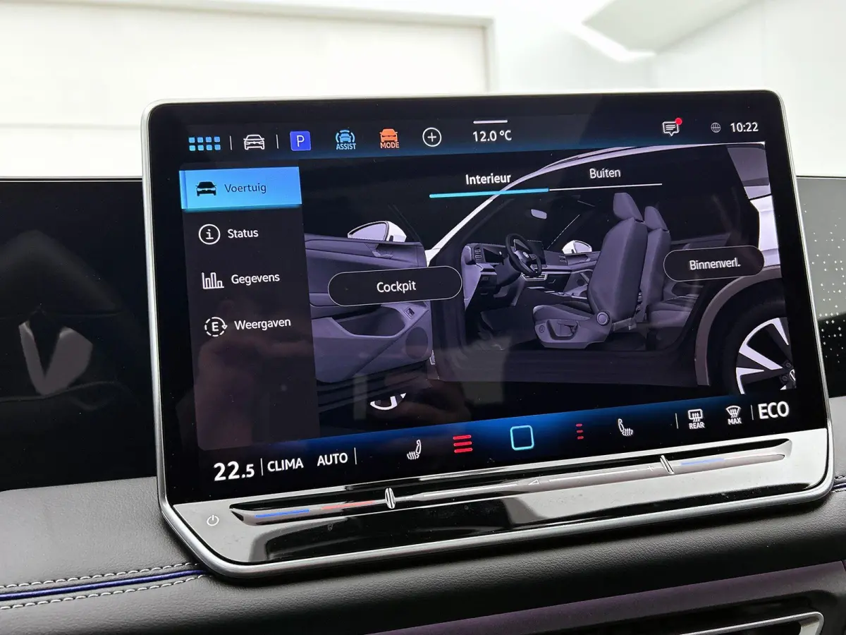1.5 eHybrid R-Line Edition 204 PK Plug in hybrid | Trekhaak | 360 Camera | Stoelverwaming | Stuurverwarming | Panoramadak | Navigatie | Apple Carplay | Android Auto | Dodehoeksensoren | Elek