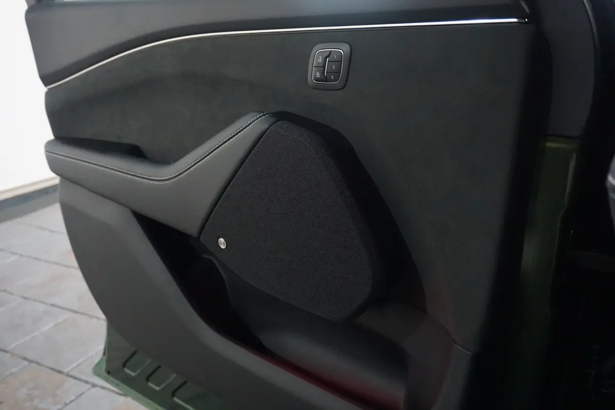 GT Extended AWD 98 kWh | Warmtepomp | Bronze Pack | Panoramadak | B&O premium audio | Uniek exemplaar  | Achterspoiler | Achteruitrijcamera | Afwijkende dakkleur