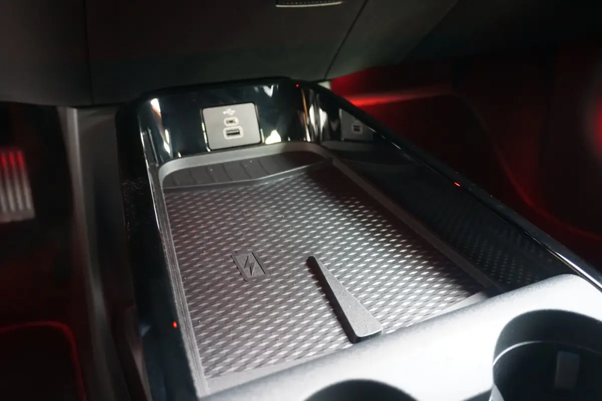 GT Extended AWD 98 kWh | Warmtepomp | Bronze Pack | Panoramadak | B&O premium audio | Uniek exemplaar  | Achterspoiler | Achteruitrijcamera | Afwijkende dakkleur
