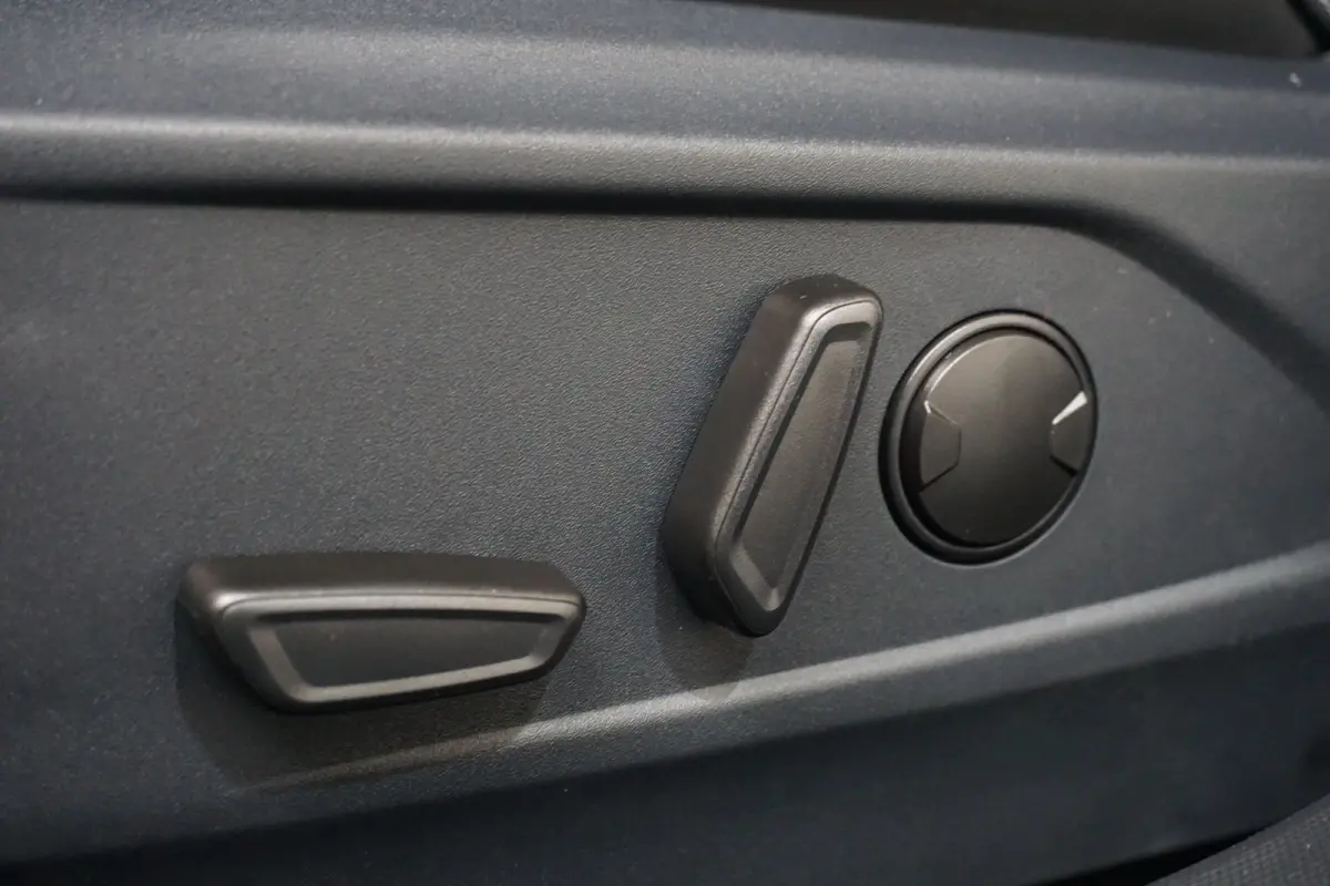GT Extended AWD 98 kWh | Warmtepomp | Bronze Pack | Panoramadak | B&O premium audio | Uniek exemplaar  | Achterspoiler | Achteruitrijcamera | Afwijkende dakkleur