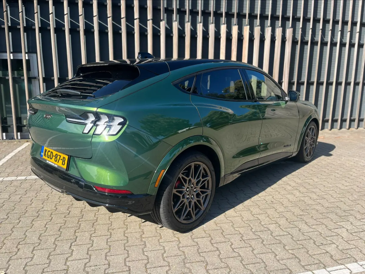 GT Extended AWD 98 kWh | Warmtepomp | Bronze Pack | Panoramadak | B&O premium audio | Uniek exemplaar  | Achterspoiler | Achteruitrijcamera | Afwijkende dakkleur