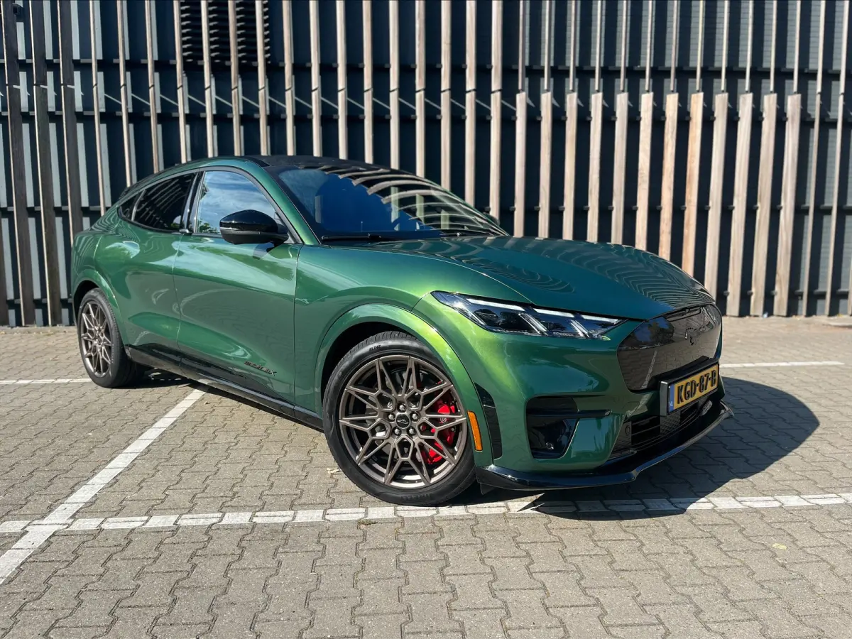 GT Extended AWD 98 kWh | Warmtepomp | Bronze Pack | Panoramadak | B&O premium audio | Uniek exemplaar  | Achterspoiler | Achteruitrijcamera | Afwijkende dakkleur