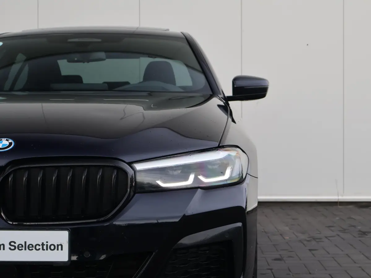 545e xDrive Business Edition Plus | 95% | M Sportpakket | Stuurwielrand verwarmd | Achteruitrijcamera | Active Cruise Control | Head-Up | HiFi | Panoramadak |