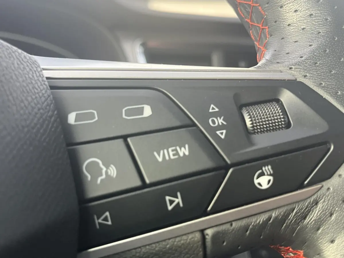 1.5 TSi DSG FR Business Intense | NAV. | CAMERA | STOEL-STUURVERW. |