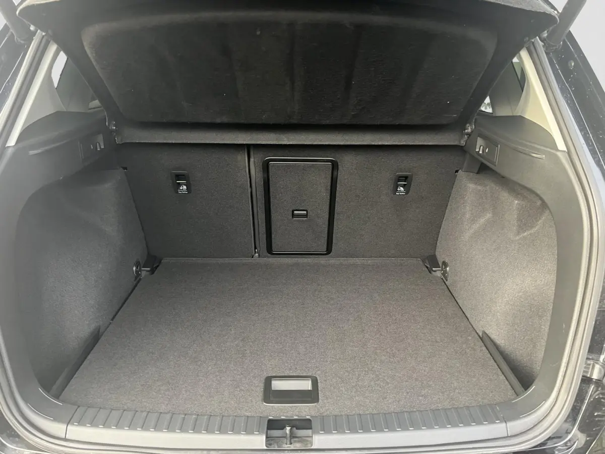 1.5 TSi DSG FR Business Intense | NAV. | CAMERA | STOEL-STUURVERW. |