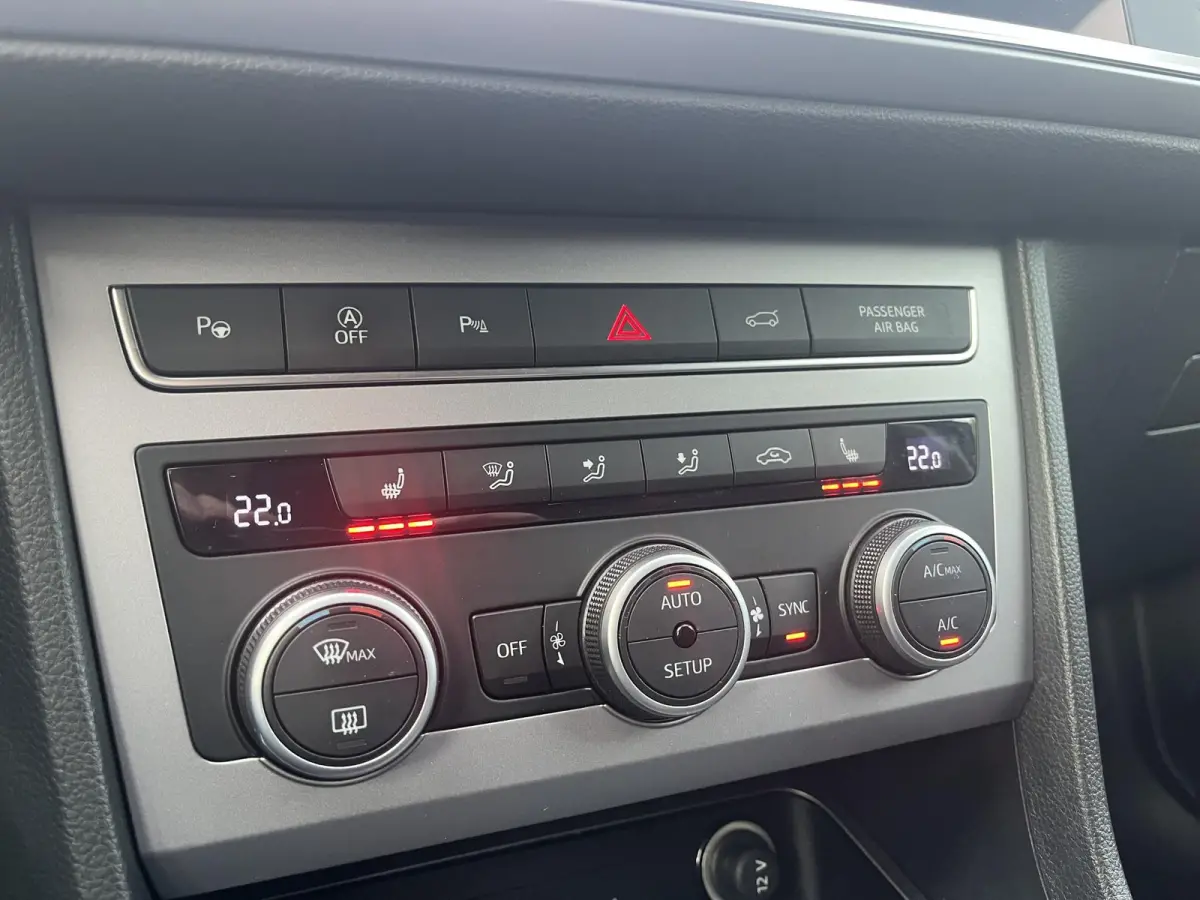 1.5 TSi DSG FR Business Intense | NAV. | CAMERA | STOEL-STUURVERW. |