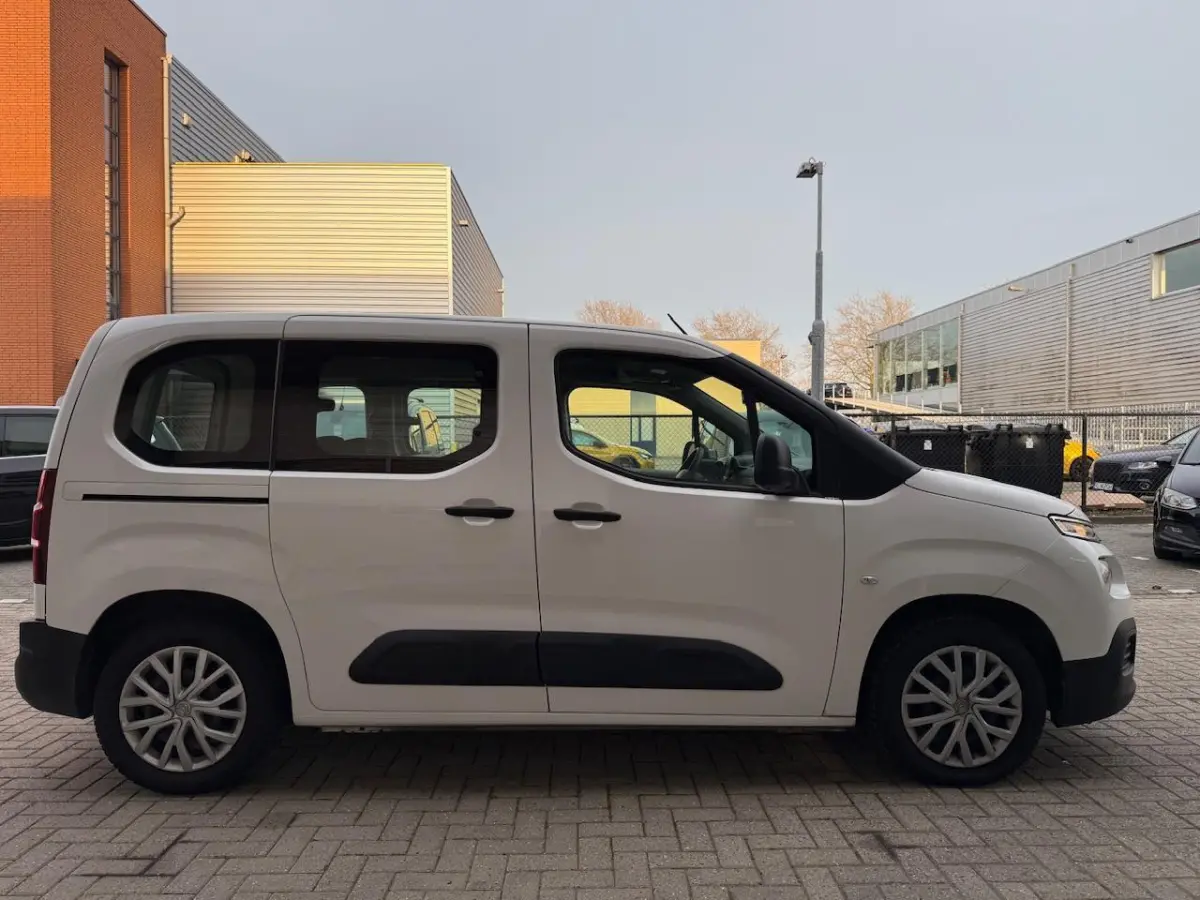 1.2 Benzine | Trekhaak | Bluetooth | 5 zit