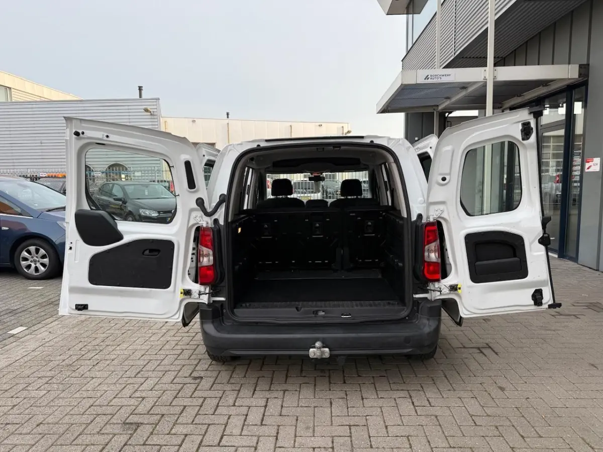 1.2 Benzine | Trekhaak | Bluetooth | 5 zit
