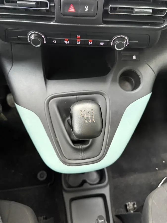 1.2 Benzine | Trekhaak | Bluetooth | 5 zit