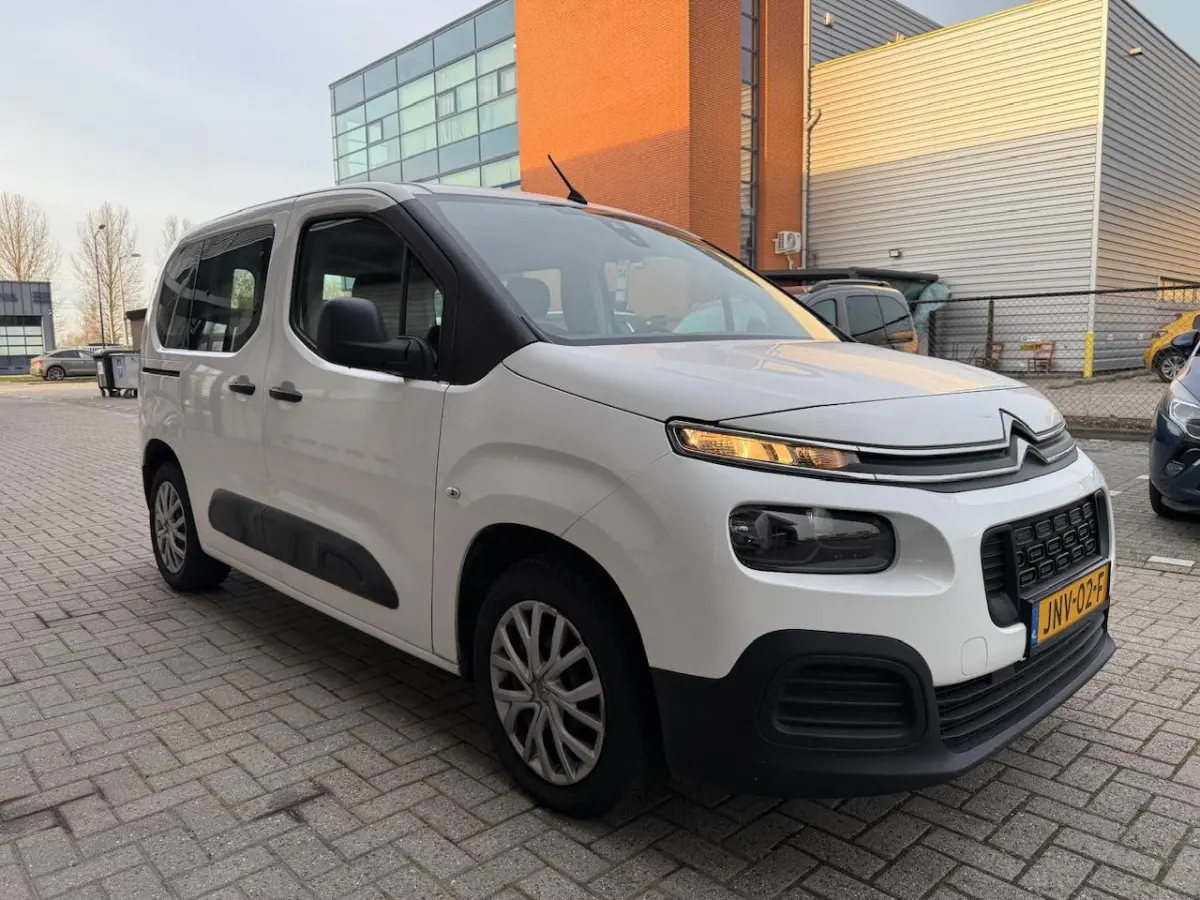 1.2 Benzine | Trekhaak | Bluetooth | 5 zit