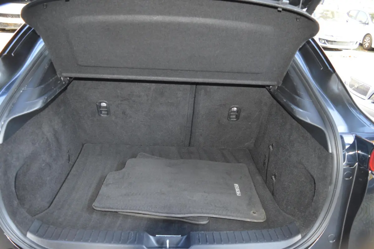 2.0 e-SkyActiv M Hybrid Bose|Camera|Leder|Head!
