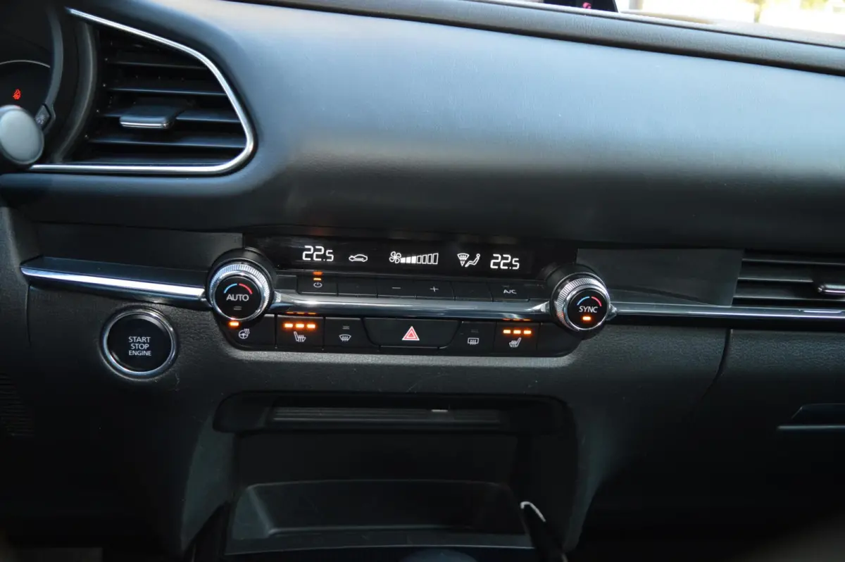 2.0 e-SkyActiv M Hybrid Bose|Camera|Leder|Head!