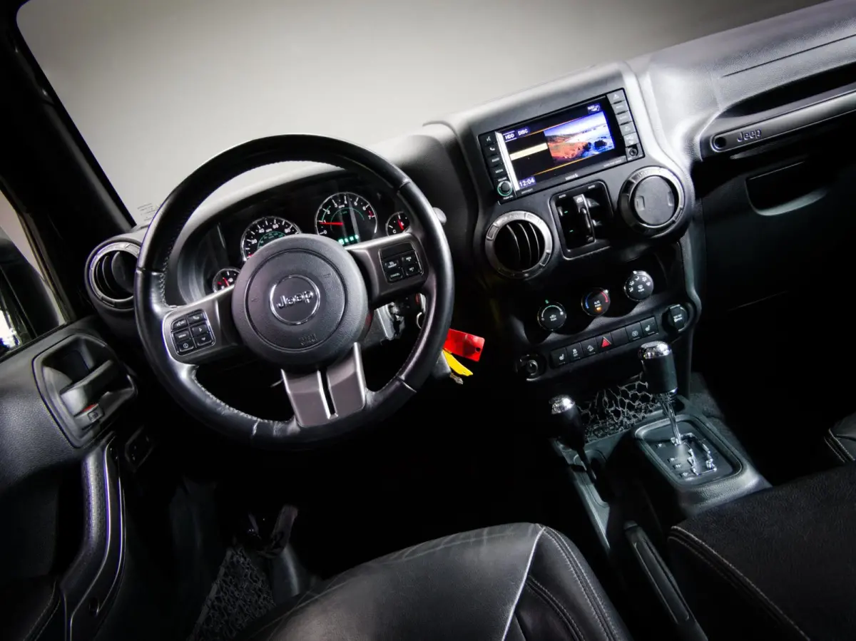 3.6 Rubicon JK Edition (HARDTOP CABRIO, OFF-ROAD BANDEN, LIER, VISION-Q KOPLAMPEN, LEDER, STOELVERWARMING)