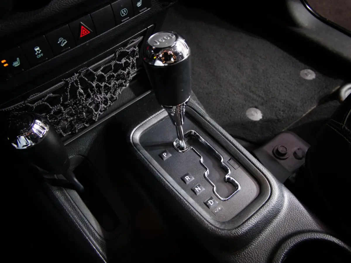 3.6 Rubicon JK Edition (HARDTOP CABRIO, OFF-ROAD BANDEN, LIER, VISION-Q KOPLAMPEN, LEDER, STOELVERWARMING)