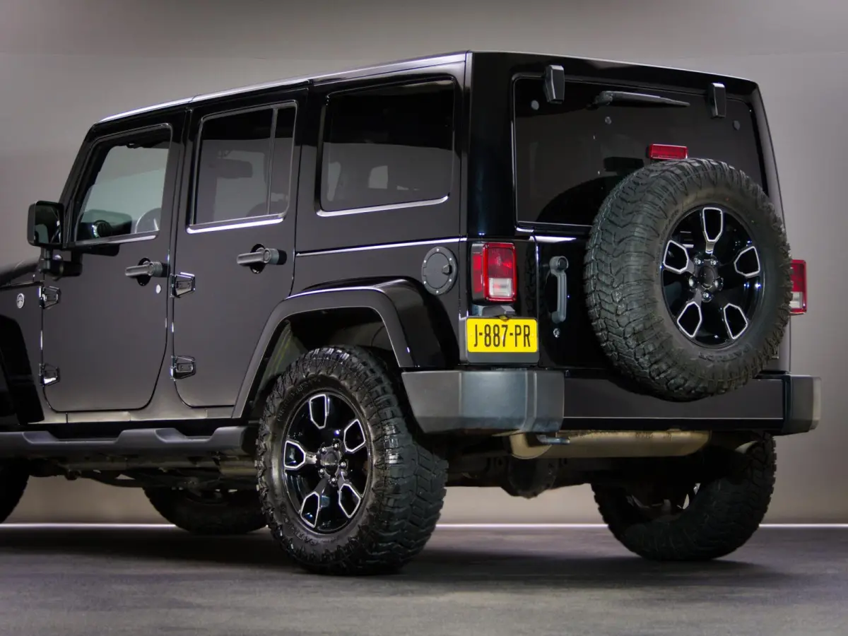 3.6 Rubicon JK Edition (HARDTOP CABRIO, OFF-ROAD BANDEN, LIER, VISION-Q KOPLAMPEN, LEDER, STOELVERWARMING)