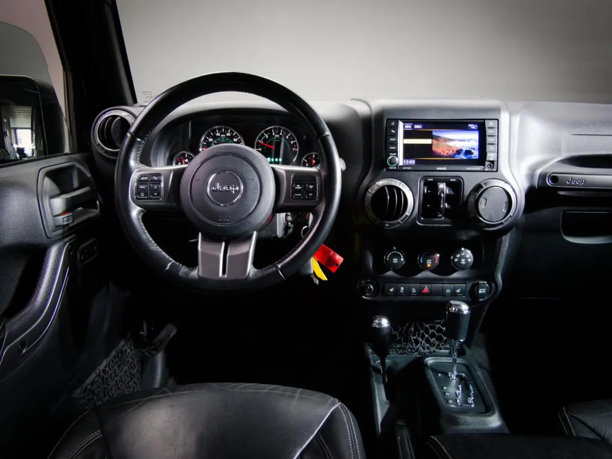 3.6 Rubicon JK Edition (HARDTOP CABRIO, OFF-ROAD BANDEN, LIER, VISION-Q KOPLAMPEN, LEDER, STOELVERWARMING)