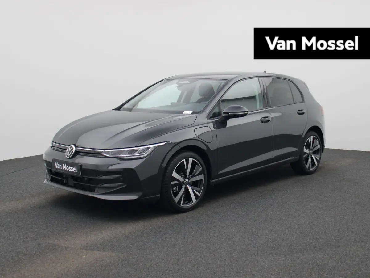 1.5 eHybrid Life Edition 204 PK | Fysieke Voorraad | Direct Leverbaar | 18 Inch Catania | Achteruitrijcamera | Parkeersensoren | Sfeerverlichting | Adaptieve Cruise Control | Digitale Cockpi