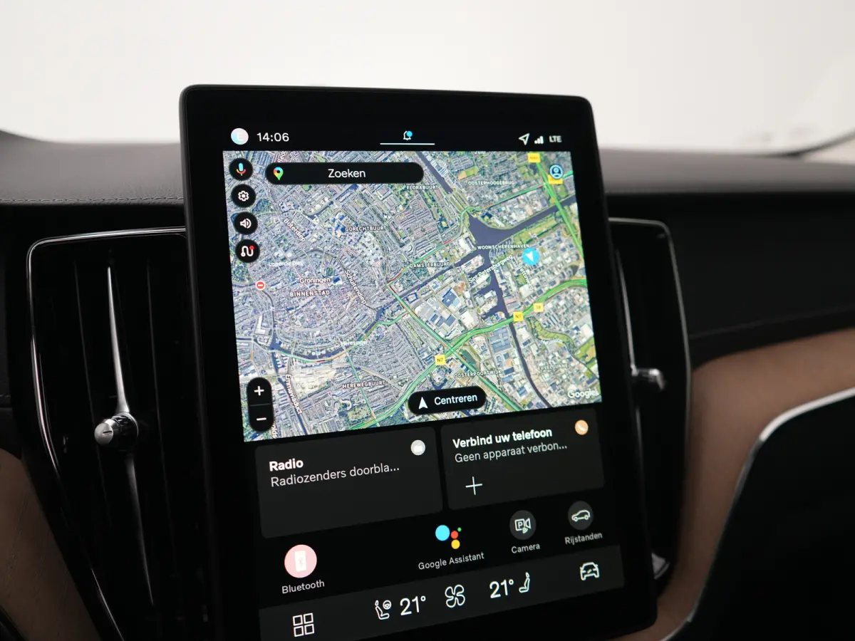 T8 AWD Ultimate Dark 22" | B&W | Luchtvering | Nappa & Ventilatie | HUD || Pano | LUCHTVERING | B&W AUDIO | PANORAMADAK
